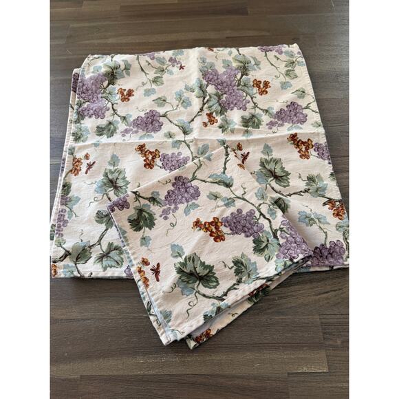Waverly Garden Room Grapevine Napkins Set of 4 - Picture 1 of 4